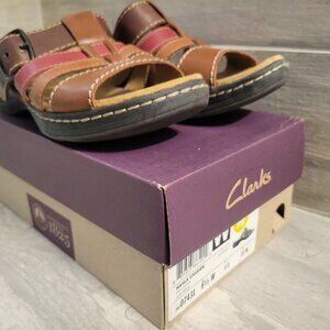 Clark's Hayla Cavern Browns Sandal Sz 6.5